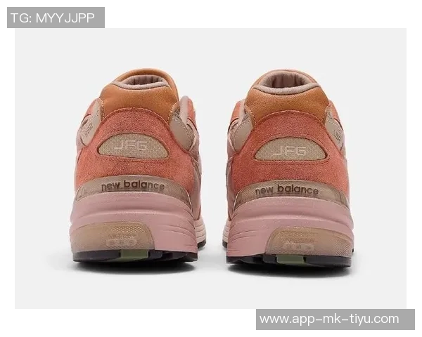 库里今日亮相穿搭JoeFreshgoods与NewBalance联名2010款球鞋引发热议