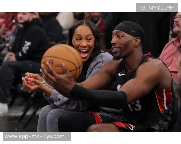 阿贾半场表现抢眼独揽17分7板2帽阿德巴约状态低迷仅得4分4板