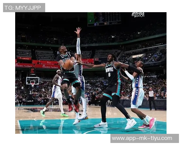 鹈鹕主帅称赞费尔斯表现出色攻防两端展现年轻球员的无限潜力