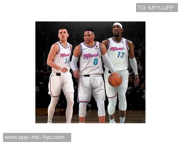 小米切尔缺席三场季前赛后重返赛场希罗与罗齐尔仍未合练