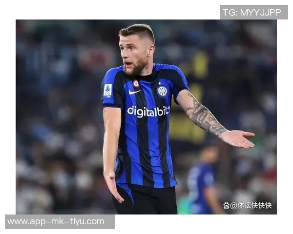 恩里克执教巴黎迎来百场胜利俱乐部官方海报热烈祝贺