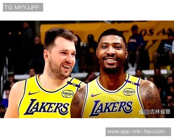 里夫斯坚定信心称球队需团结一心如老詹所言共同争胜